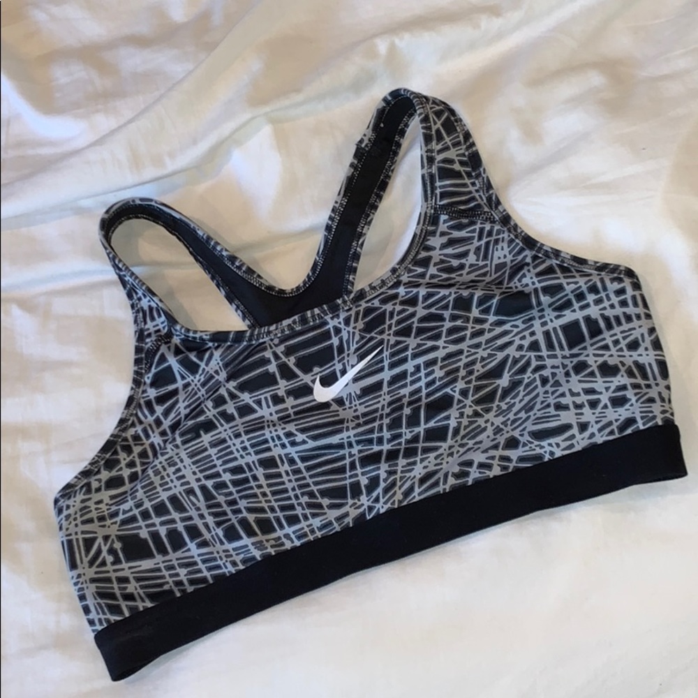 Nike sports bra medium impact
